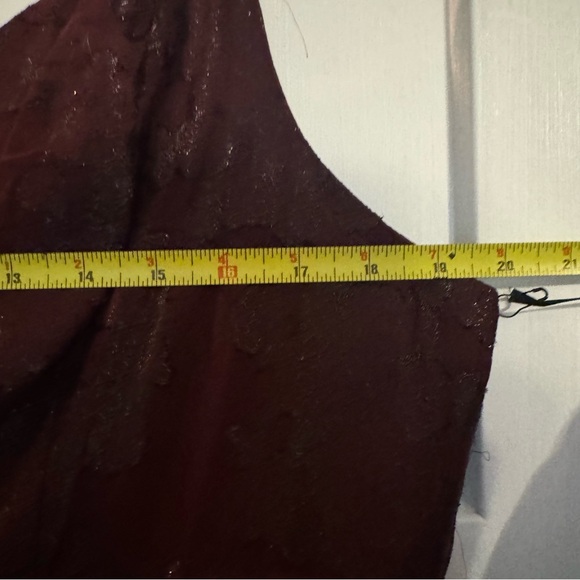 Torrid size 1 (XL) Insider Collection Burgundy Chiffon Handkerchief Hem Dress - Picture 11 of 12